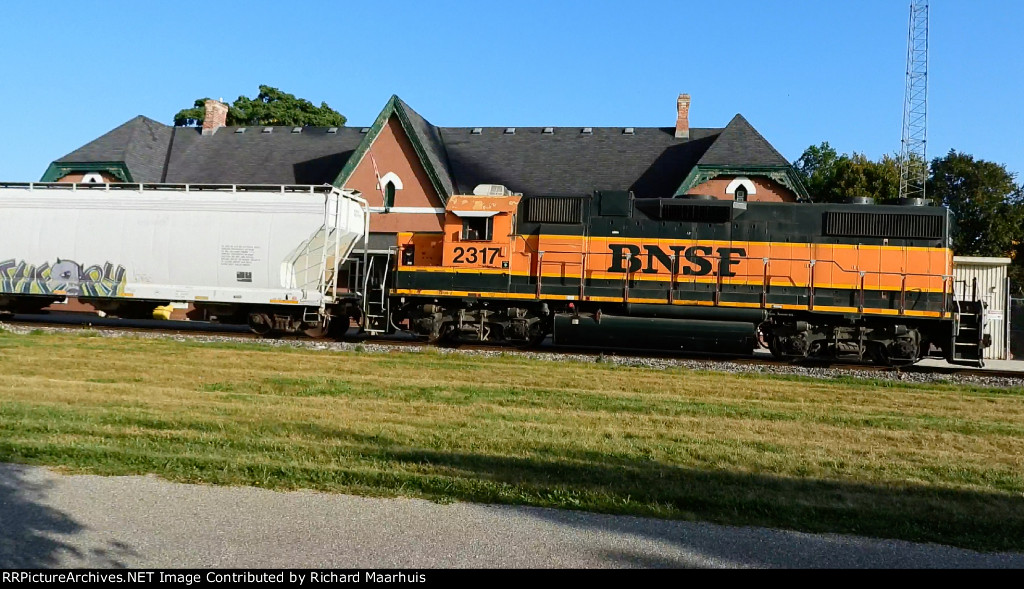 BNSF 2317